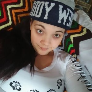 Meet your Posher, Niki